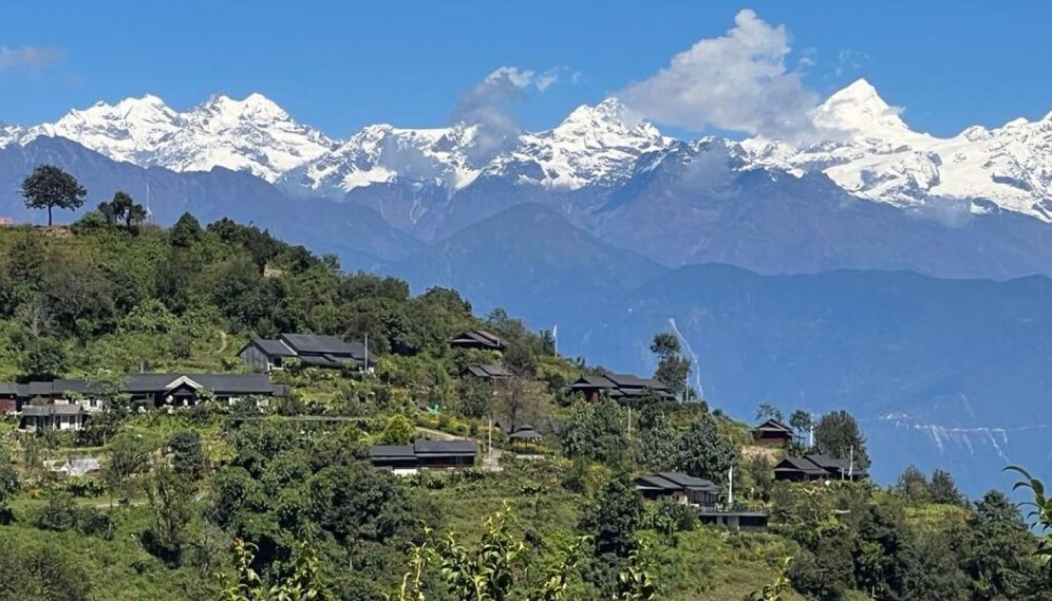 प्रकृति रिसोर्टलाई बेलायतको प्रतिष्ठित ‘ट्राभललाइभ अवार्ड’